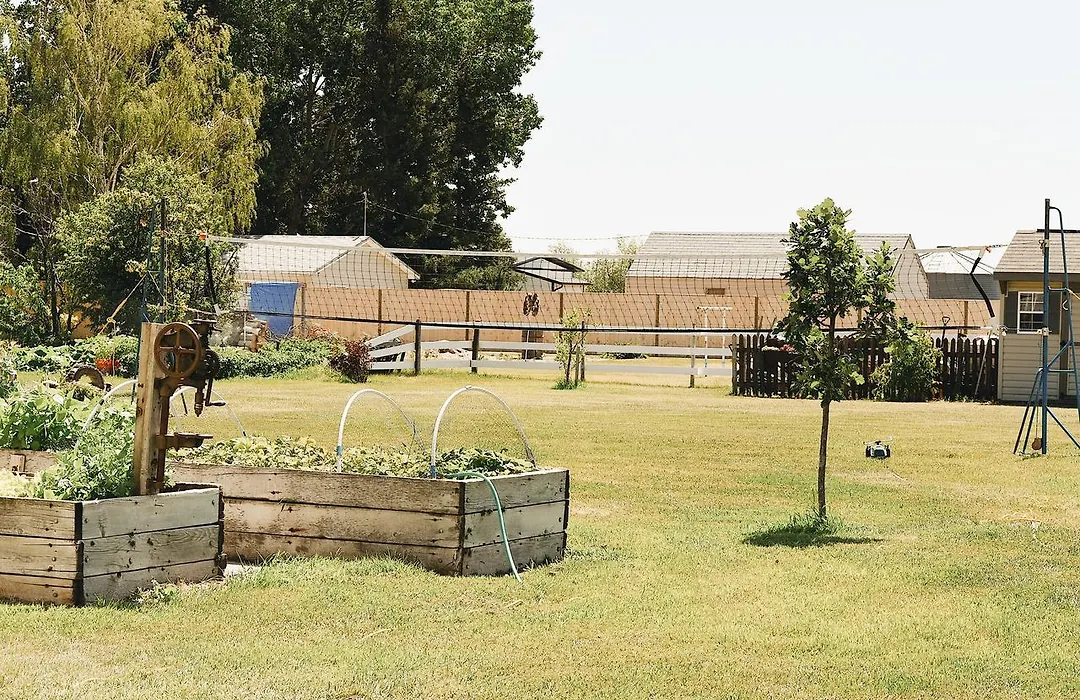 Country Barn B And B-1